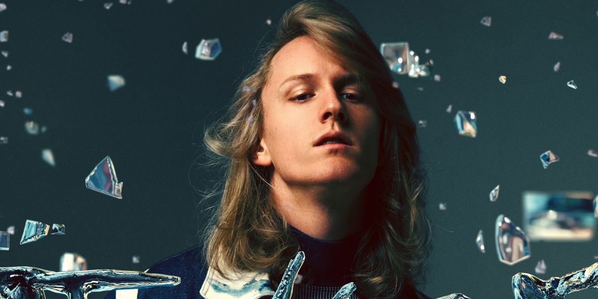 Fox Revett Releases New Single 'Twice'