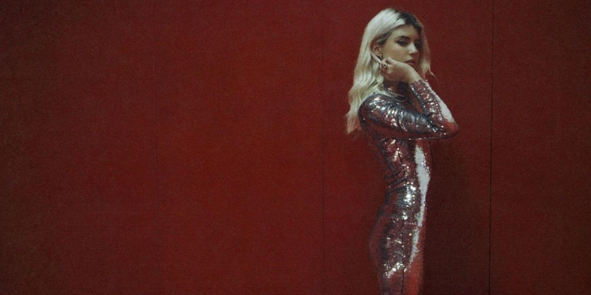 Akira Galaxy Shares Debut Single 'Virtual Eyes'