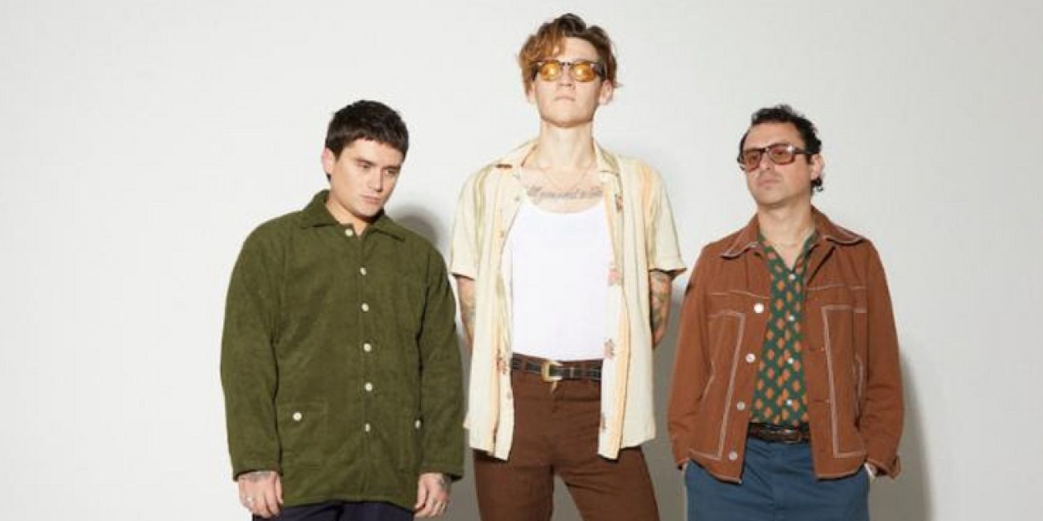 BEACH WEATHER Share Debut Album 'Pineapple Sunrise'  Image