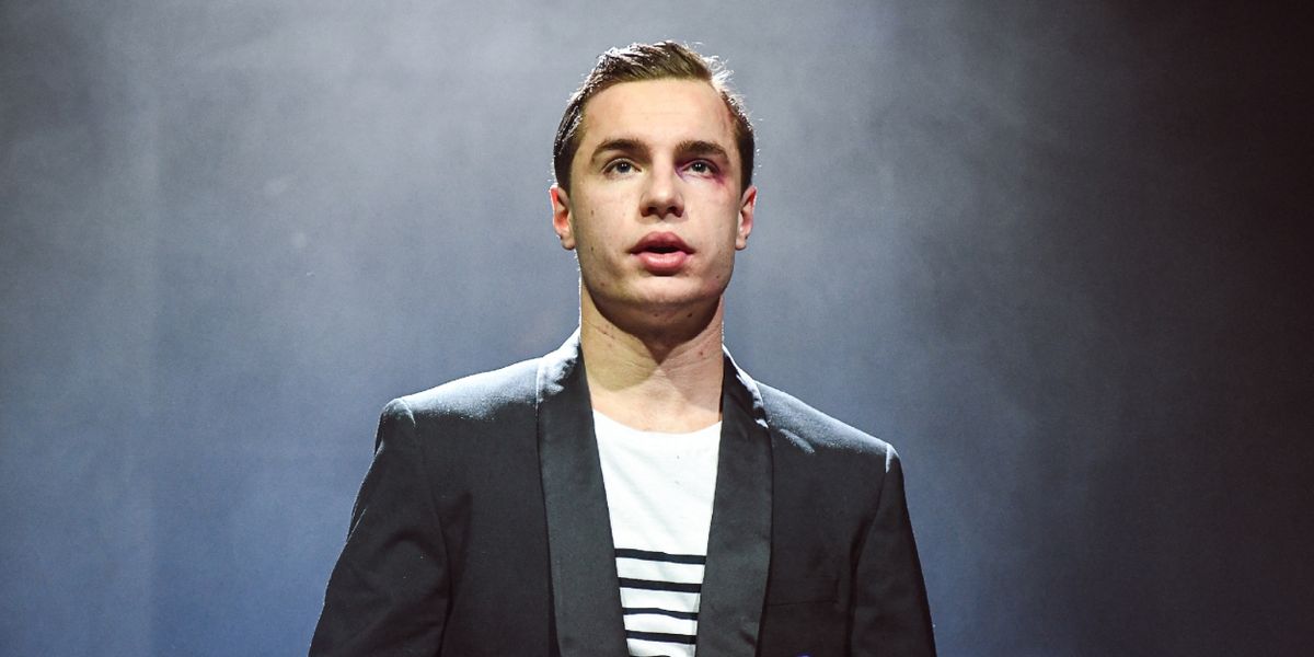 Review: DĚJINY NÁSILÍ odkrývány ve Švandově divadle