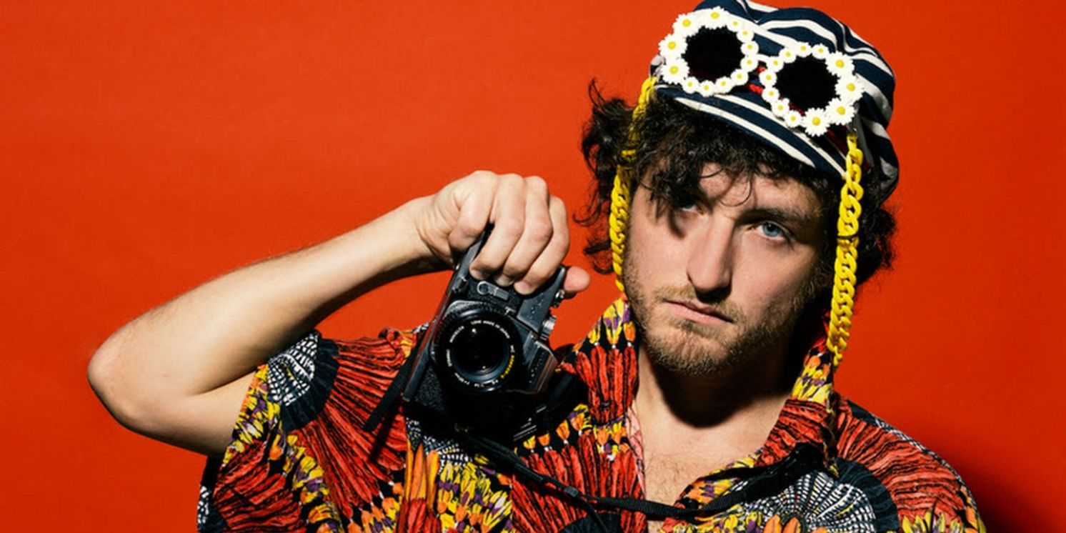 John Calvin Abney Announces 2022 Tour Dates Ahead of New Album 'Tourist'  Image