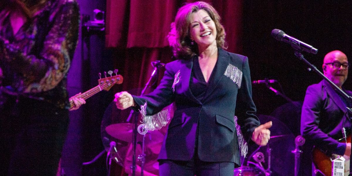 Review: AMY GRANT Shines A Peaceful Musical Light On City Winery Audience