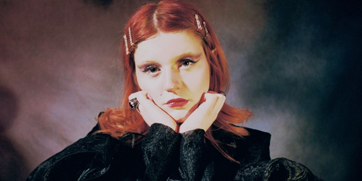 Housewife Shares New Single 'King of Wands'
