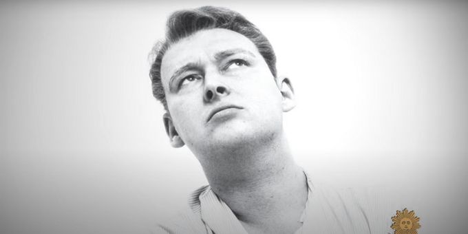 VIDEO: CBS SUNDAY MORNING on the Life of Stage and Screen Director Mike Nichols