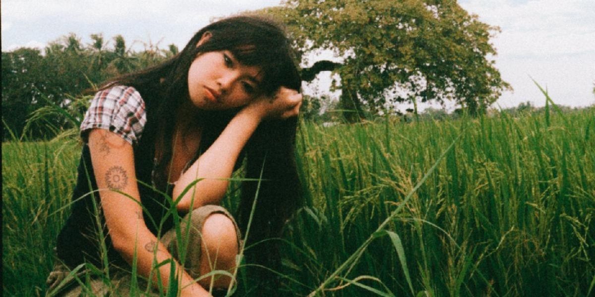 beabadoobee Releases 'Glue Song' Single For Valentine's Day