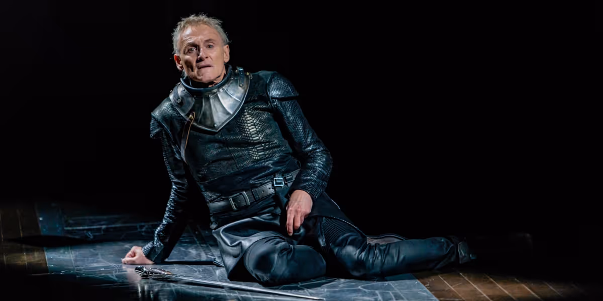 Review: Stratford Festival's RICHARD III is a Riveting Night at the Theatre