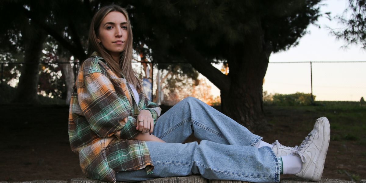 Lisa Heller Releases New Single 'hollow'