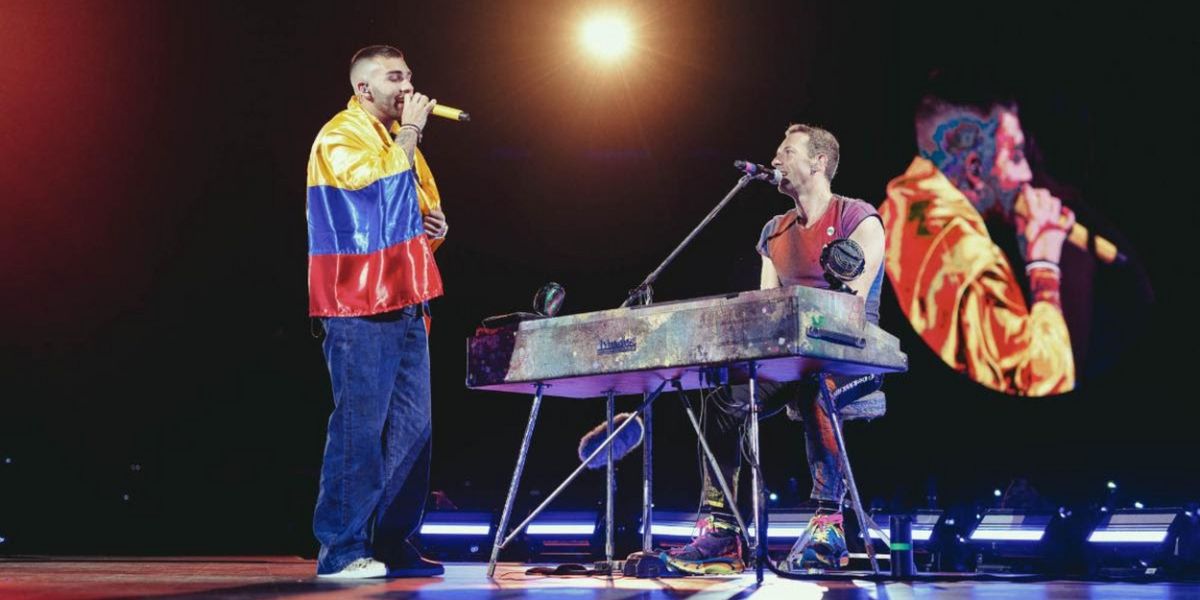 Manuel Turizo Joins Coldplay Onstage at Columbia Concert