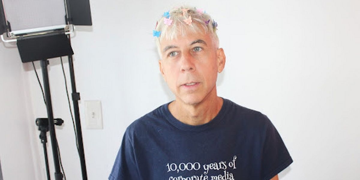 John Vanderslice Shares New Single 'CRYSTALS 15 (DIE!)'