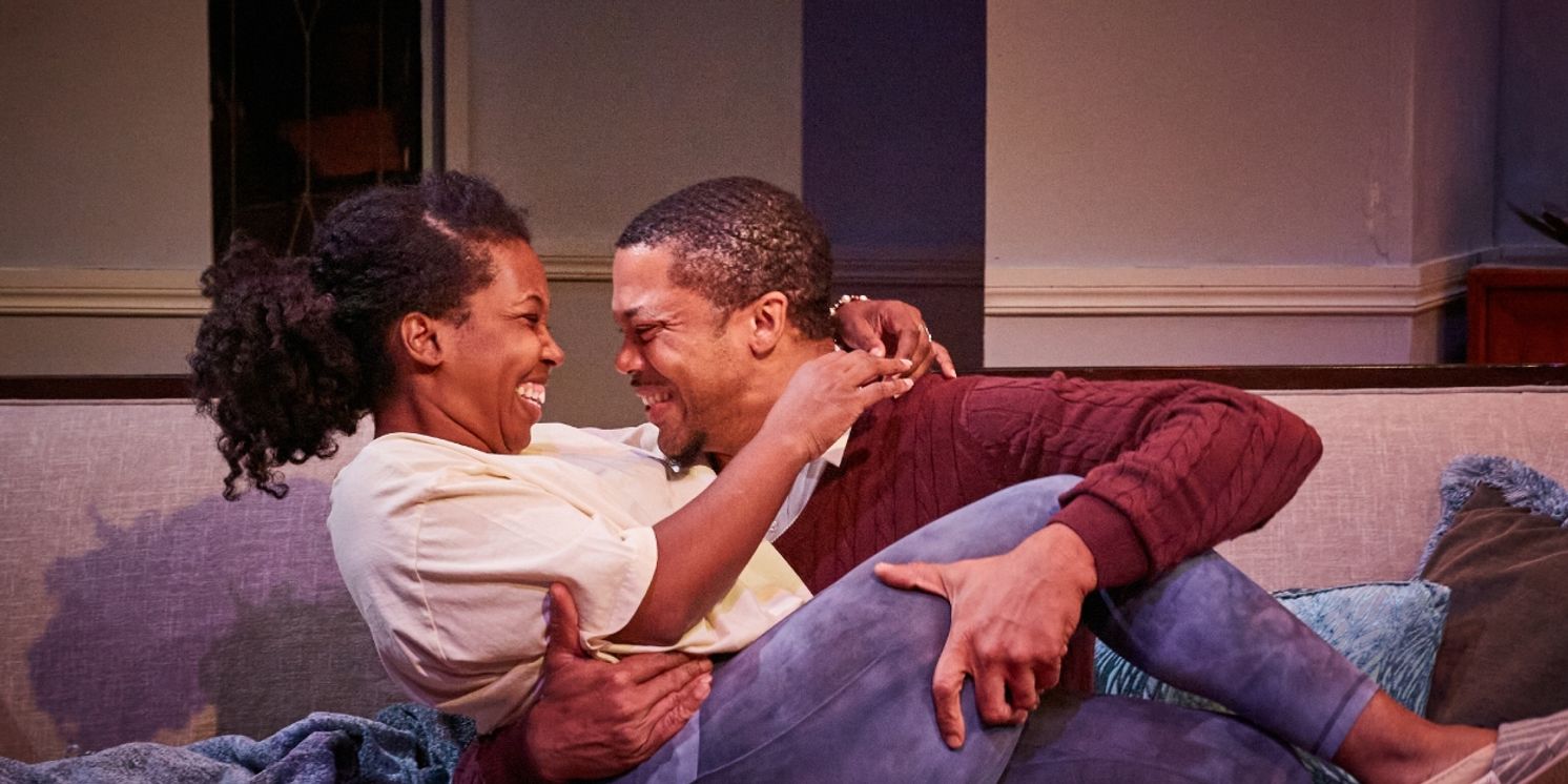 Review: 4TH WALL THEATRE CO.'s SHOWS PROWESS IN EXCEPTIONAL FAIRVIEW  Image