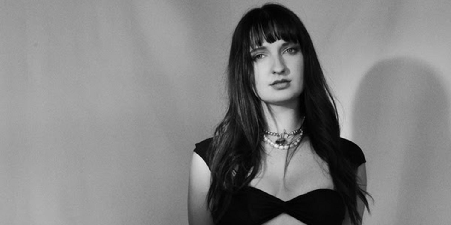 Madison Cunningham Shares Previously Unreleased Song 'Inventing the Wheel'  Image