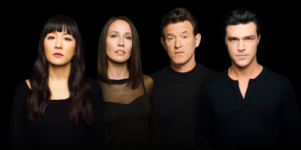 Review: 2:22 A GHOST STORY at Ahmanson Theatre