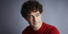 Lee Mead Discusses His CHRISTMAS SINGLE, 'In My Arms For Christmas'