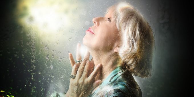 VIDEO: Barb Jungr and The Fourth Choir Release '​In My Troubled Days'