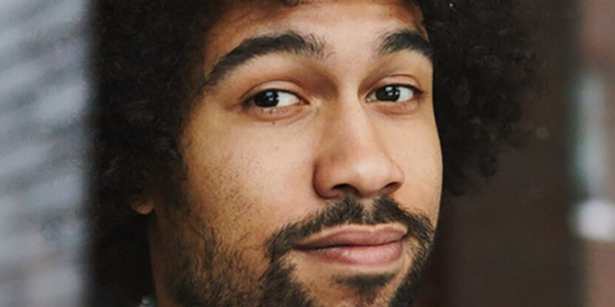 Comedian Che Durena to Perform at The Den Theatre in December