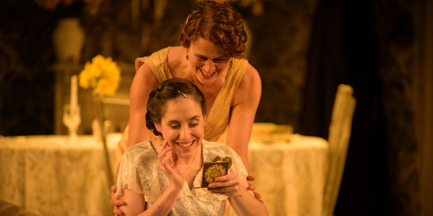 Review: THE GLASS MENAGERIE Opens The Arden Theatre Company's 35th Anniversary Season  Image