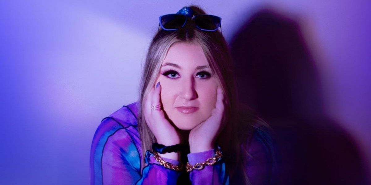 Heather Sommer Releases New Project 'One Size Fits All Acoustic Selects'