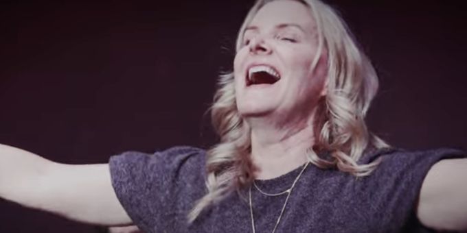 Video: Watch Jessica Hendy Sing 'What If' from WALKING WITH BUBBLES