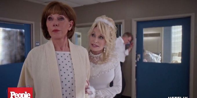 VIDEO: Christine Baranski Says Dolly Parton Plays a 'Sexy Foxy Angel' in CHRISTMAS ON THE SQUARE