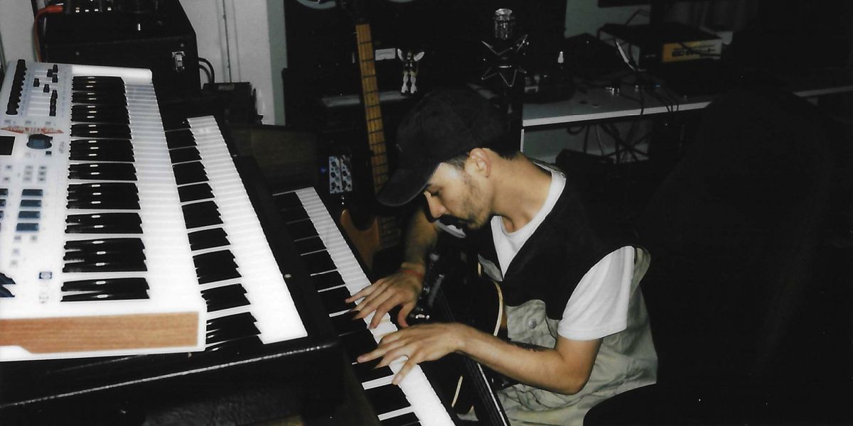 KINGO HALLA Announces Debut LP 'Empty Hands'