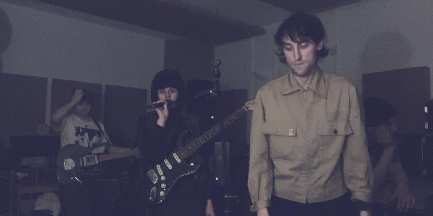 UK's Post-Punk Trio Drahla Release Track 'Lip Sync'  Image