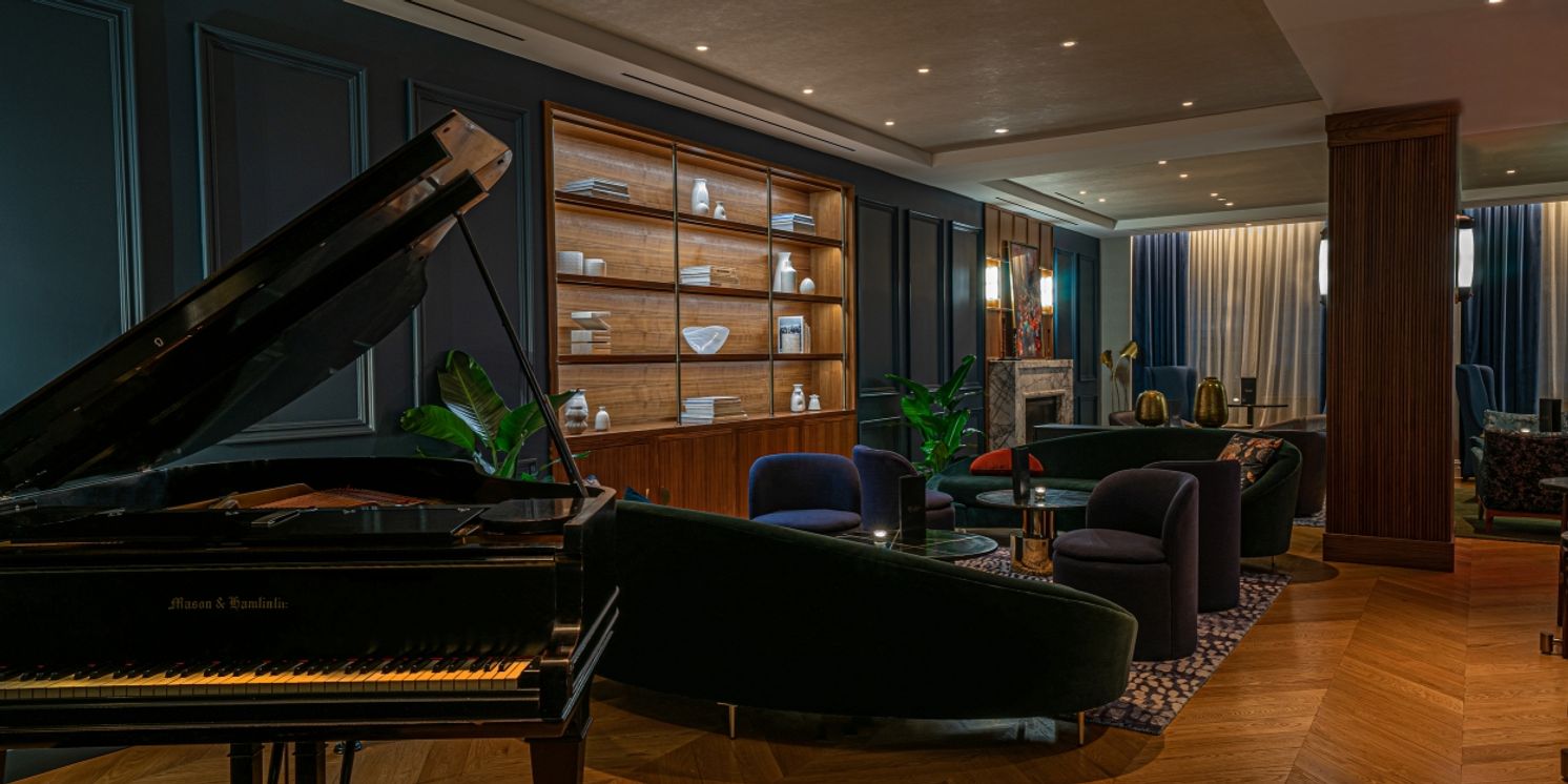 THE WALLACE LOUNGE on the UWS-A Sophisticated Destination for Wonderful Drinks, Light Bites, and Music  Image