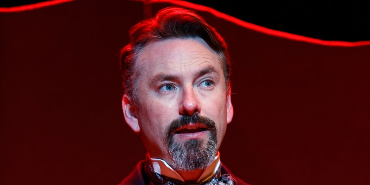 Review: MR CHARLES DICKENS PRESENTS A CHRISTMAS CAROL, Greenwich Theatre