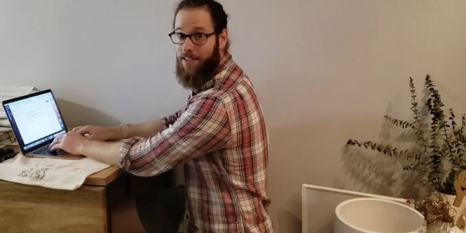 BWW Exclusive: Daily #MobilityMinute with Mark Fisher Fitness Trainer Harold Gibbons- 1/2-Kneeling Position