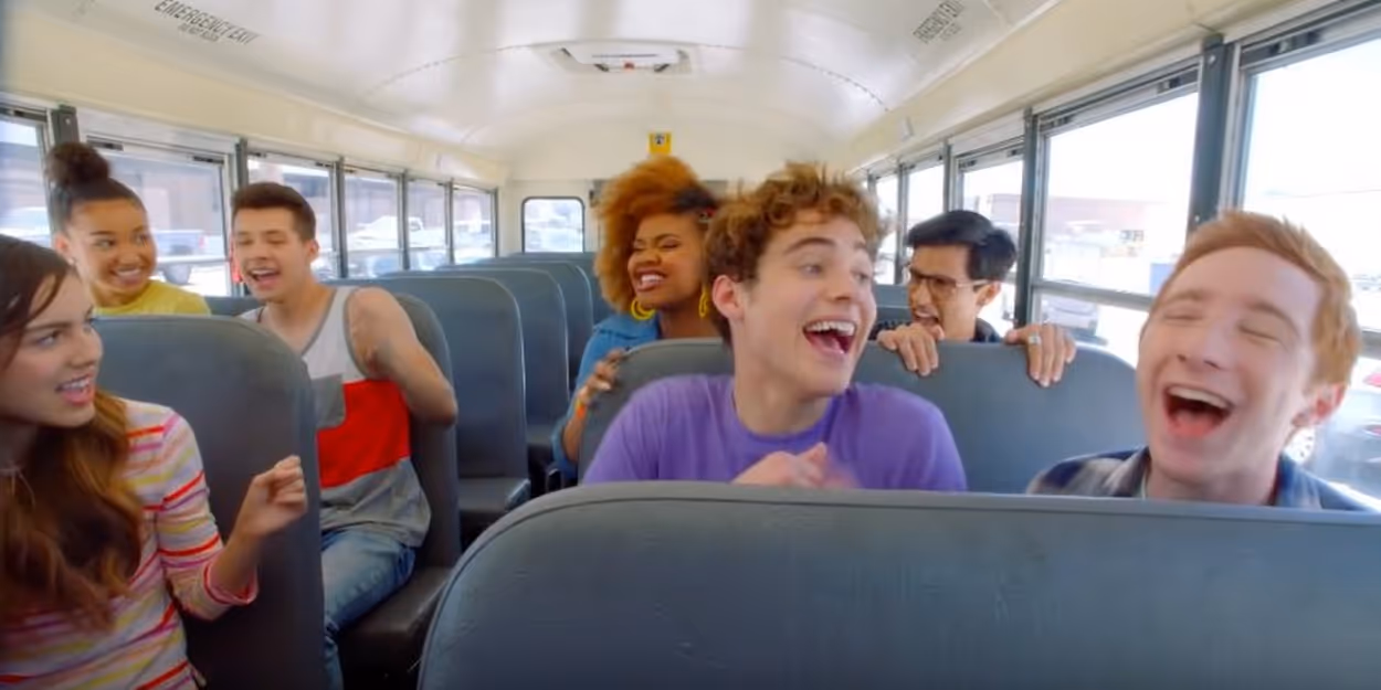 VIDEO: The Cast of HIGH SCHOOL MUSICAL: THE MUSICAL: THE SERIES Sings 'Born to be… Video
