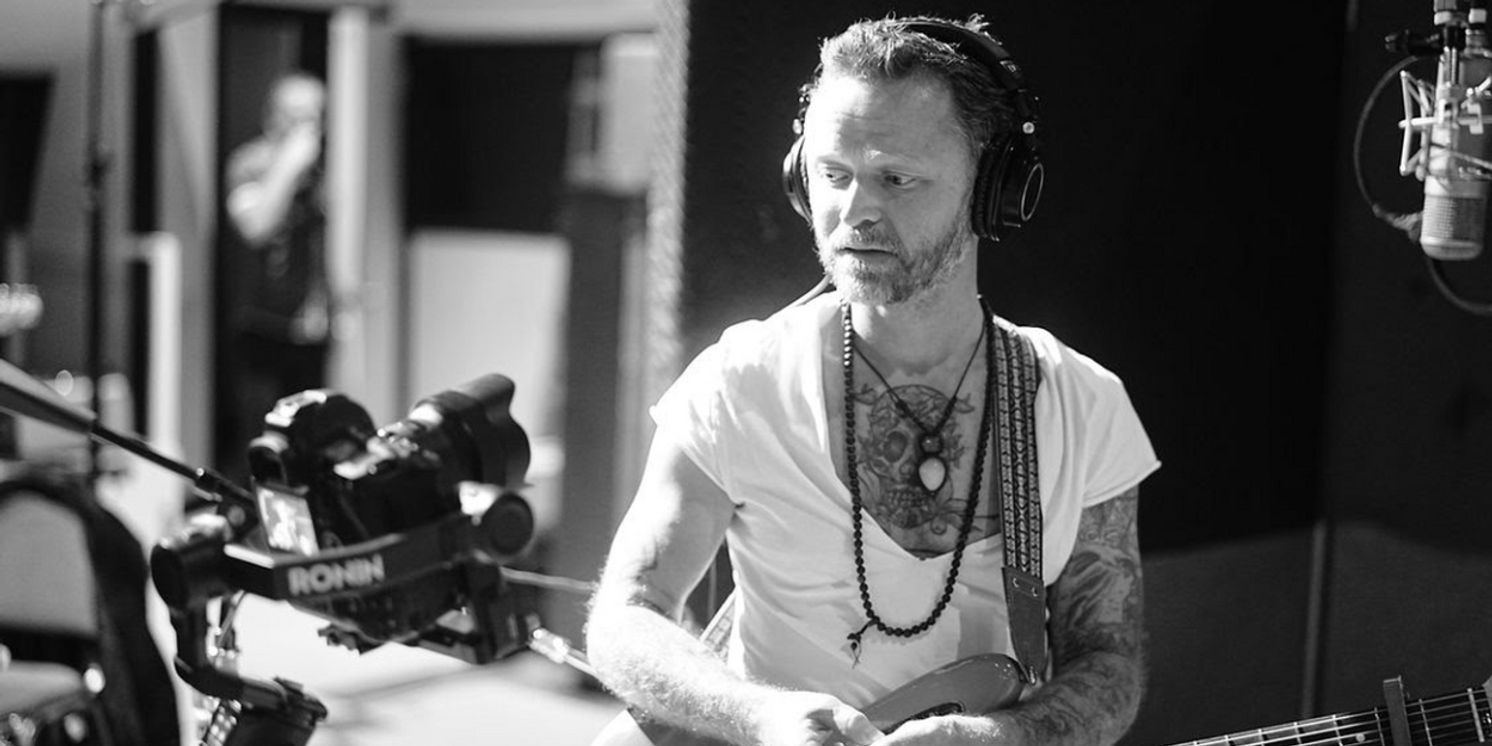 decker. Shares New Single 'Supernovae'  Image