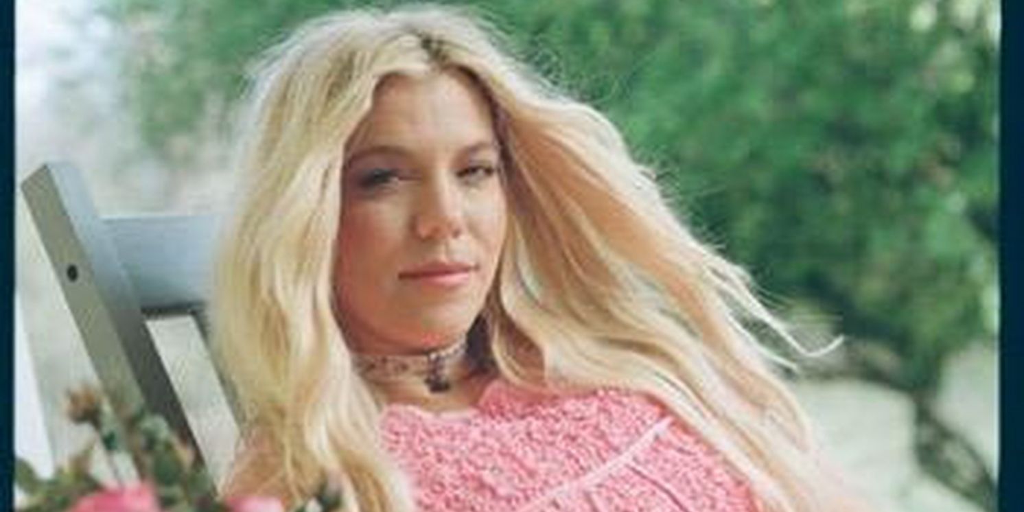 Kimberly Perry Drops Debut Solo EP 'Bloom'  Image