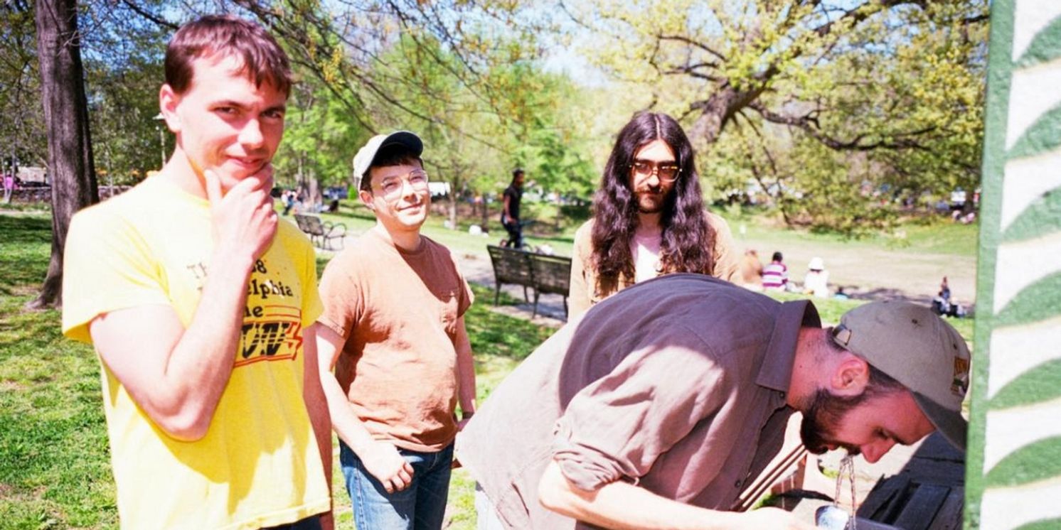 FRIENDSHIP Share New Single 'Chomp Chomp' Off Their Forthcoming LP 'Love The Stranger'  Image