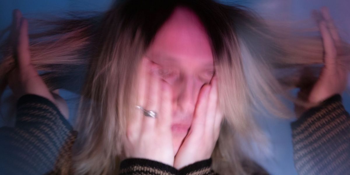 Mallbangs Premieres New Single 'Make Believe'
