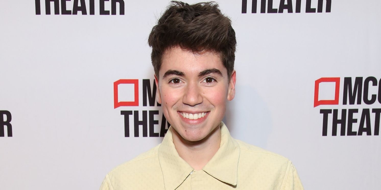 Noah Galvin to Star In Meet Cute's Holiday Rom-Com Series  Image