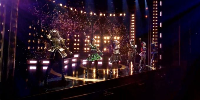 VIDEO: Get A First Look At SIX On Tour