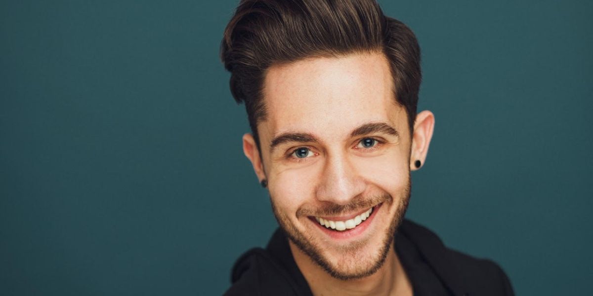 Mike Wartella joins DUETS: The Concert Series Volume 8 at Feinstein's/54 Below