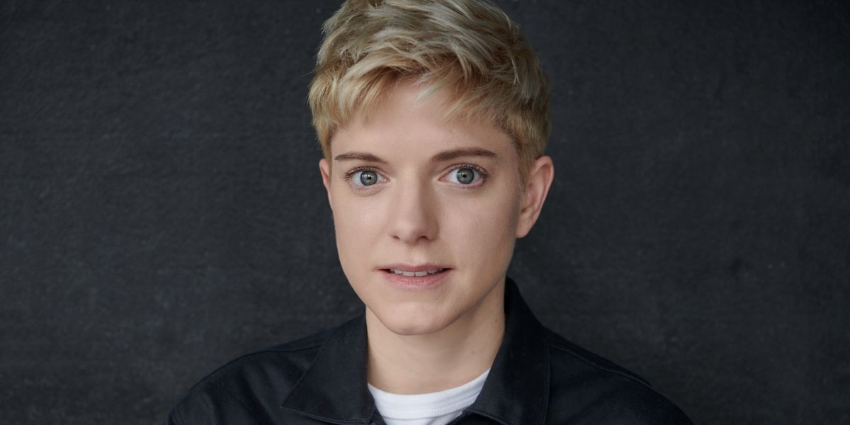 Mae Martin to Make Their Hour-Long Netflix Stand-up Debut