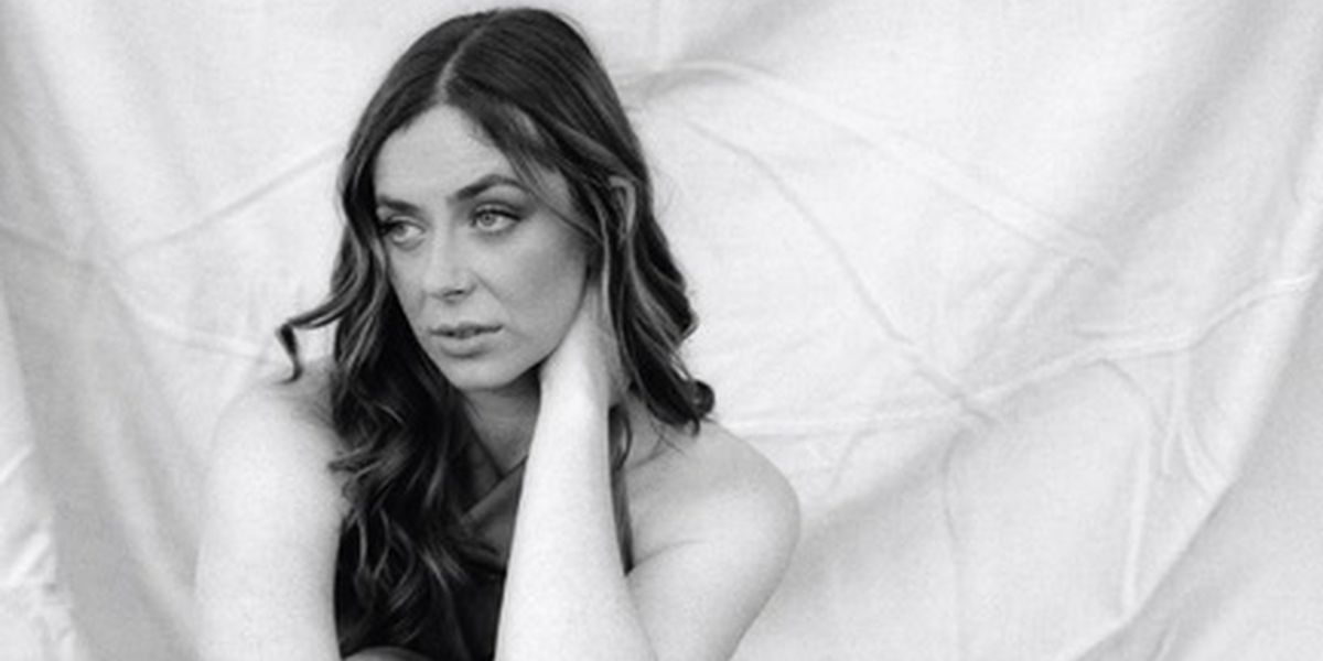 Brett Landin Releases Single 'Small Town Girl'