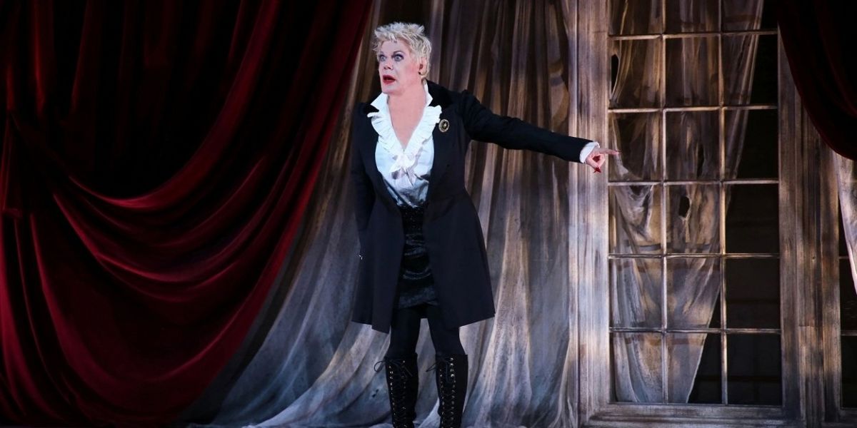 Eddie Izzard Will Bring GREAT EXPECTATIONS to the West End For a Limited Run