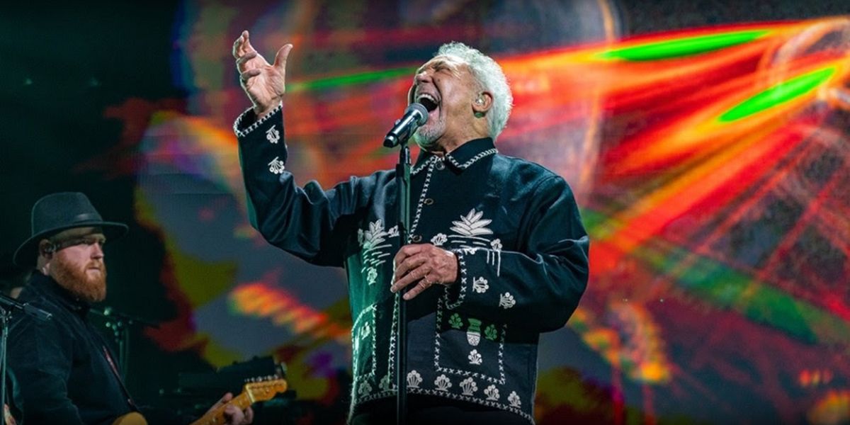 Sir Tom Jones Announces Headline Show at Cardiff Castle
