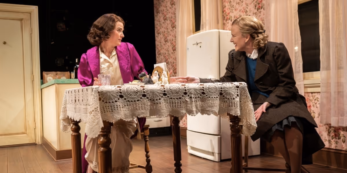 Review: WIFE OF A SALESMAN Brings Life-Giving Drama to the Milwaukee Repertory Theater