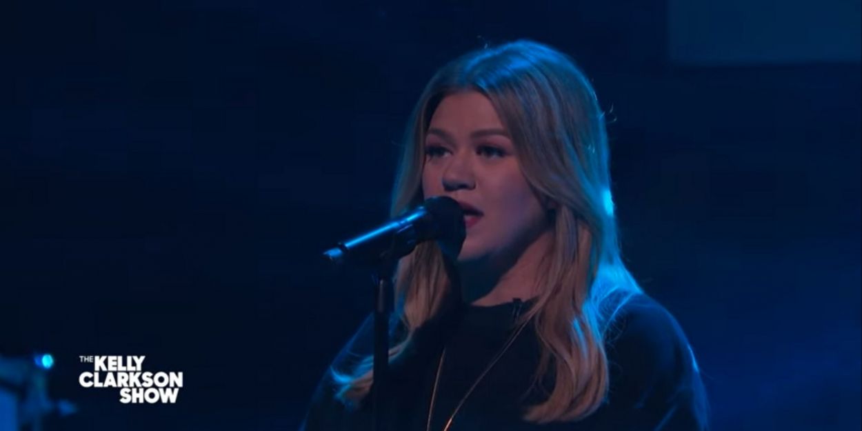 VIDEO: Kelly Clarkson Covers 'Blue Bayou' Video