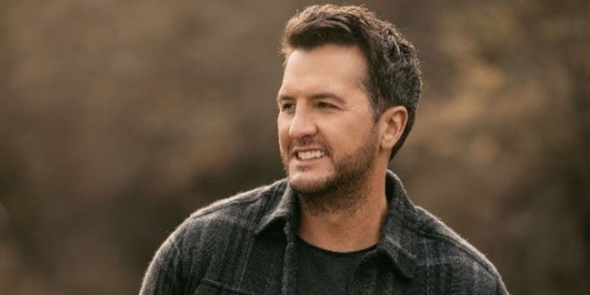 Luke Bryan & Peyton Manning to Host The 56th Annual CMA Awards