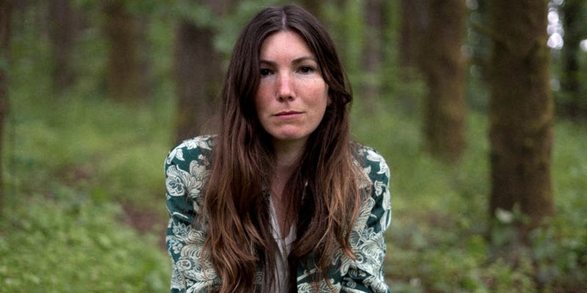 Anna Tivel Shares 'Outsiders' B-Side Single 'American Novella'
