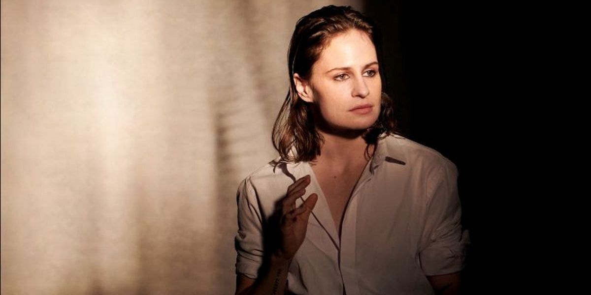 Christine and the Queens Announces the American Live Debut of His New Creative Era