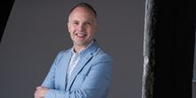 Peter McKintosh Talks TWELVE ANGRY MEN at Bunkamura Theatre Cocoon