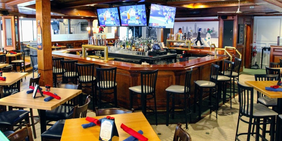 Founding Fathers Debuts Giant New Sports Bar and Restaurant in Time for Super Bowl