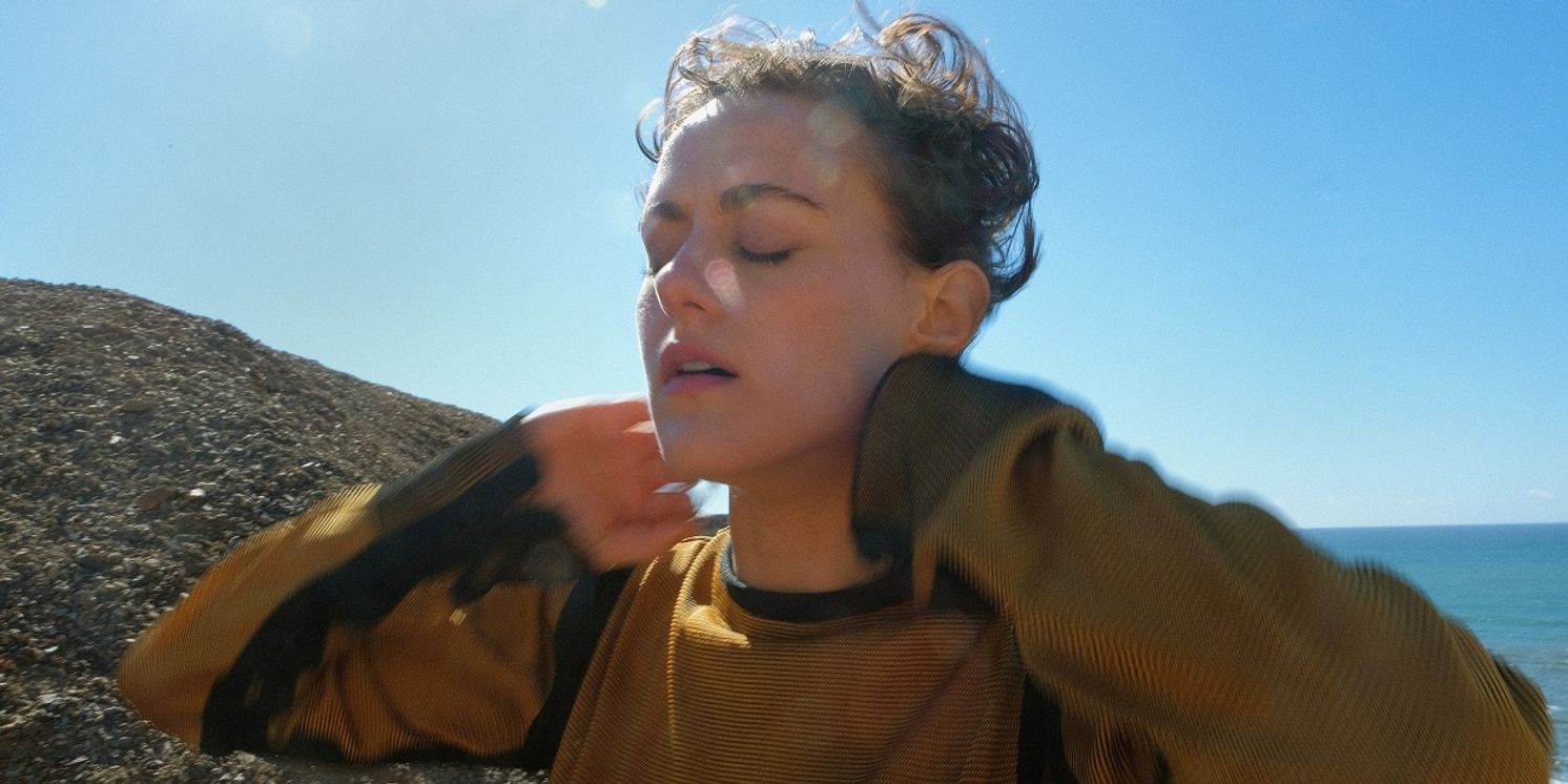 Emma Ayz ('Eyes') Releases New Track 'Judy' From Upcoming EP  Image