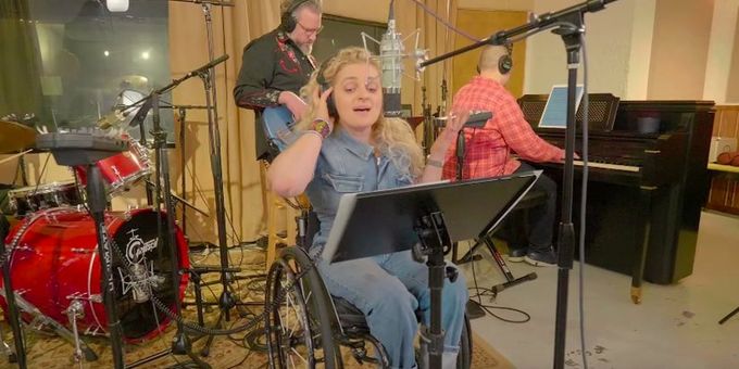 VIDEOS: Ali Stroker and Rebecca Naomi Jones of OKLAHOMA! Perform R&H GOES POP! Tracks