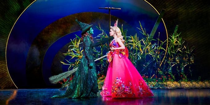 VIDEO: Get A First Look At The New Non-Replica Production of WICKED in Hamburg
